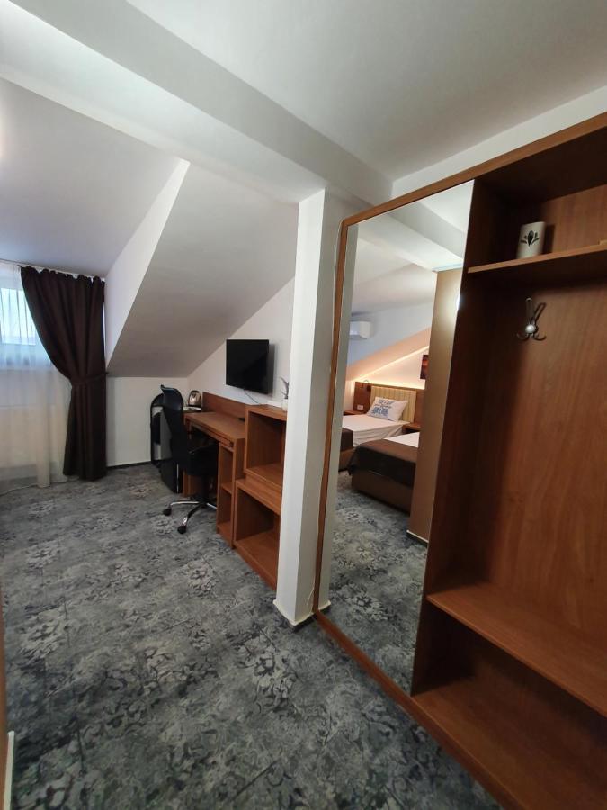 Stay Inn Rediu Valea Lupului  외부 사진